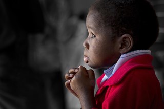 orphan-1139038_1280