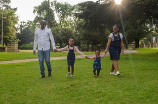 family-6886803_1280